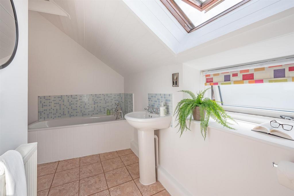 Walnut-Bathroom.jpg