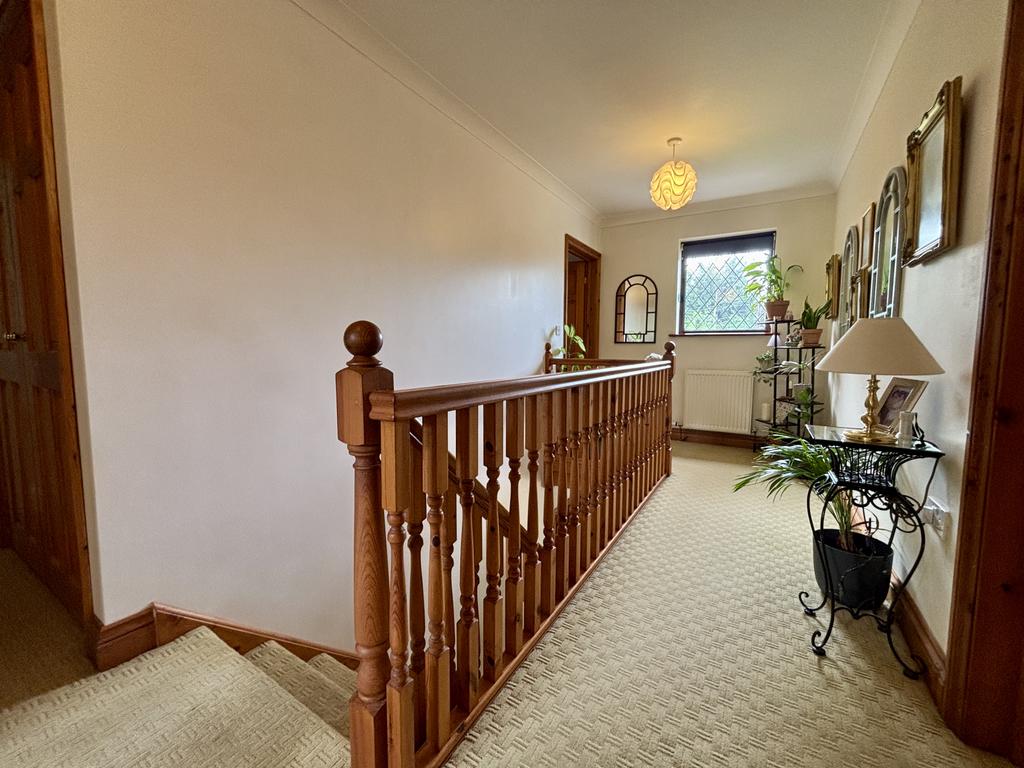 Galleried landing