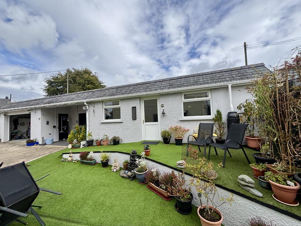 Studio/potential annexe