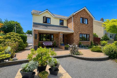 4 bedroom detached house for sale, Cwrtnewydd, Llanybydder, SA40