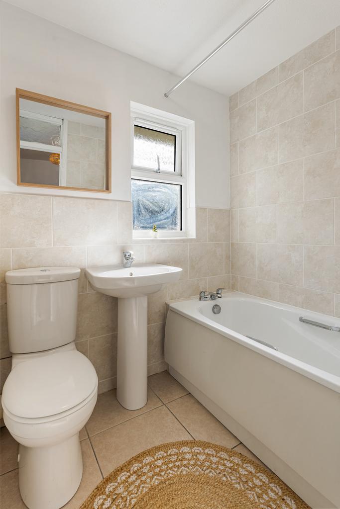 19 P Bathroom 69 Hermitage Road Dartmouth - 250911