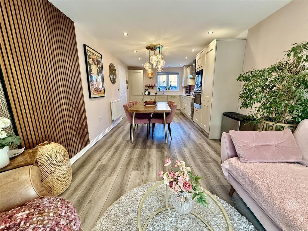 KITCHEN &amp; DINING ROOM