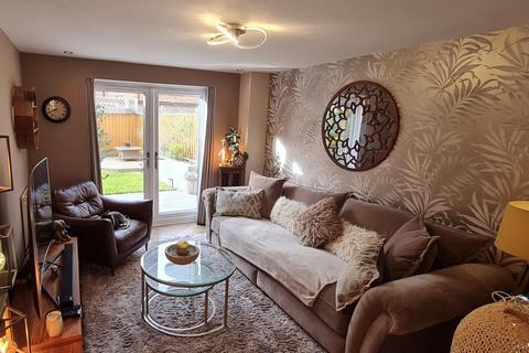 3 bedroom detached house for sale, Pondside Close, Hurworth, DL2 2NN