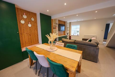 3 bedroom end of terrace house for sale, Slades Road, St Austell, PL25