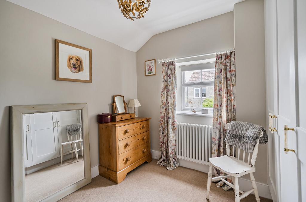 1356480-16-68cbff...