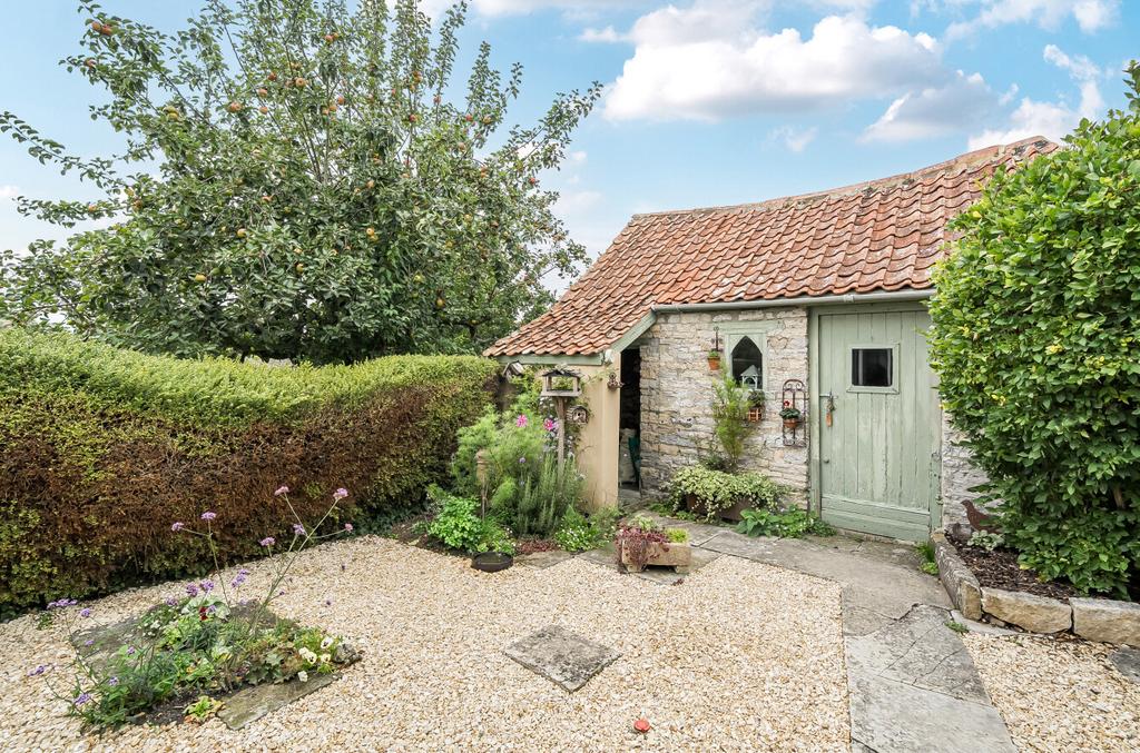 1356480-5-68cbe85...