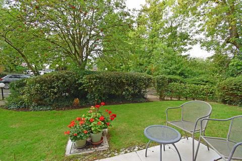 2 bedroom flat for sale, Elgar Mews, Bromsgrove, Worcestershire, B602DB