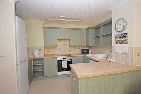2 bedroom flat for sale, Elgar Mews, Bromsgrove, Worcestershire, B602DB