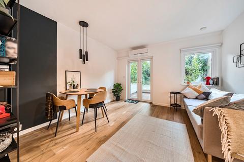 undefined, Springbank Road, London