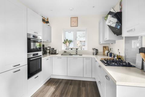 undefined, Crowthorne RG45