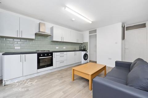 14 Evans Close, London, E8 3TD