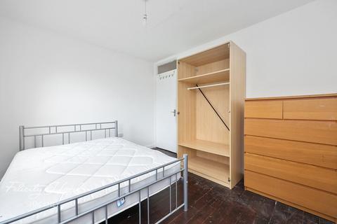 14 Evans Close, London, E8 3TD