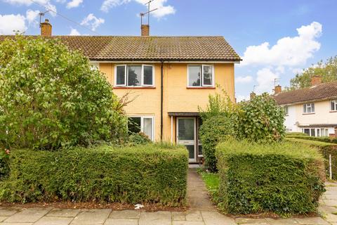 Denchers Plat, Crawley RH11