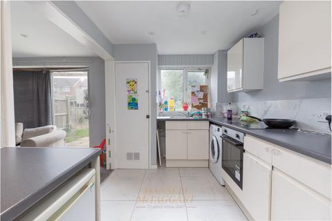 undefined, Denchers Plat, Crawley RH11