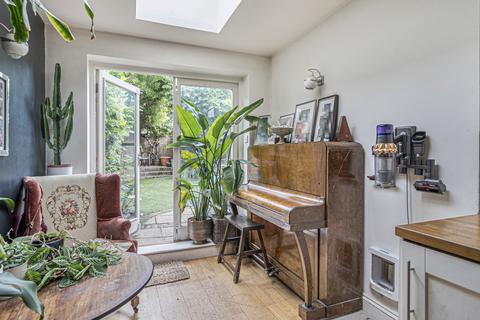 94 Clifton Road, Kingston Upon Thames, KT2 6PN
