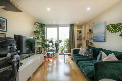 1 bedroom flat for sale, Sylvester Path, London E8
