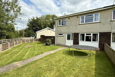 undefined, Bro Henllys, Felinfach, Lampeter