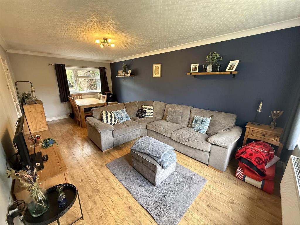 Living Room / Diner