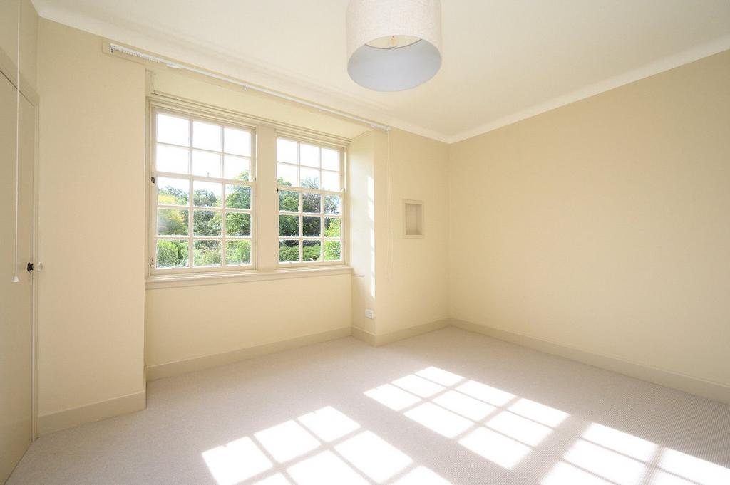 Bed/Dressing Room