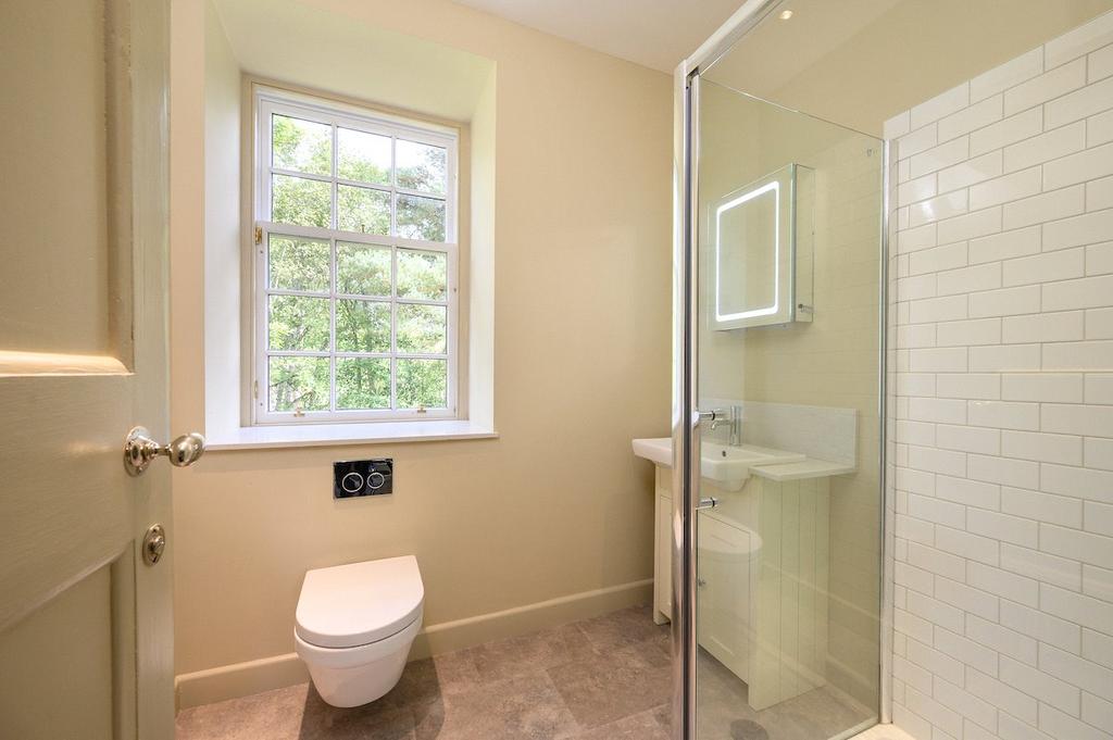 Shower Room/Annex