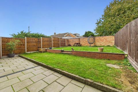 9 Cottage Close, Northampton, NN2 8QN