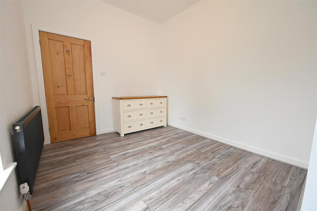 Bedroom3.1.JPG