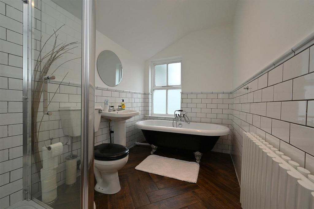 Bathroom.JPG