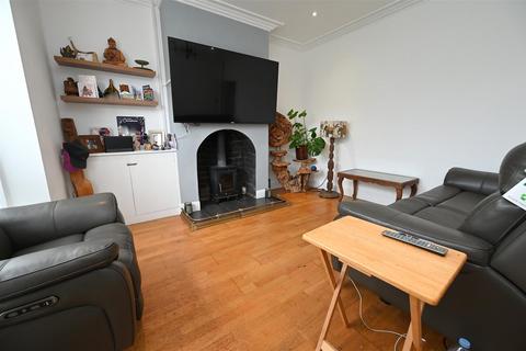 3 bedroom end of terrace house for sale, Wood Lane, Birmingham B17