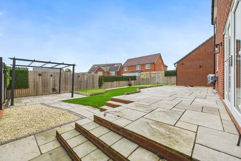 4 bedroom detached house for sale, Juniper Close , Calne SN11