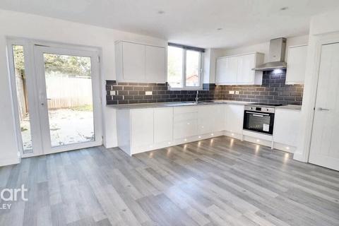 undefined, Rosewood Close, Luton
