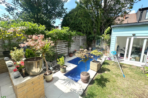 House share to rent, London N17