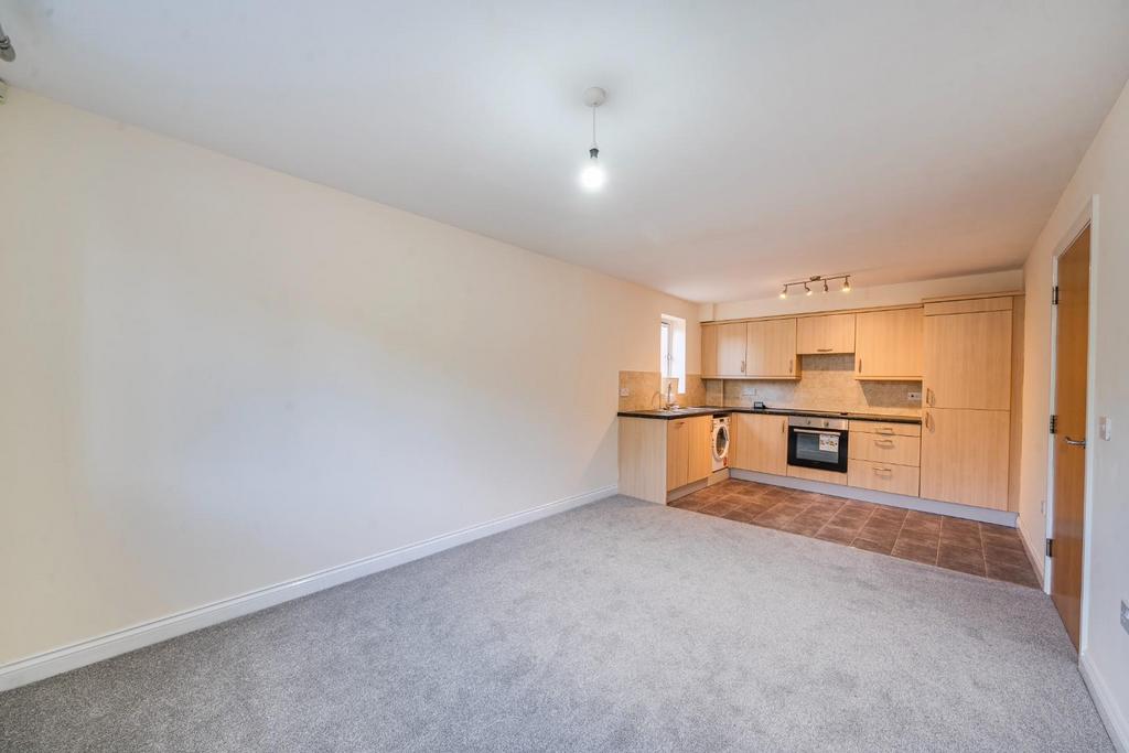 Lounge to kitchen.jpg