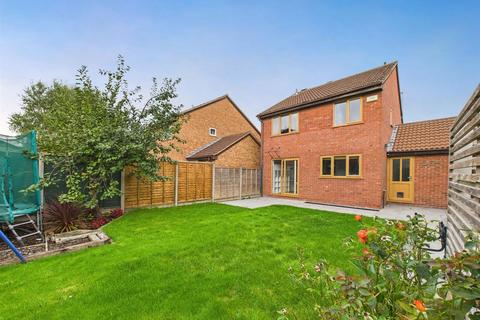 4 bedroom detached house for sale, Armada Close, Gloucester