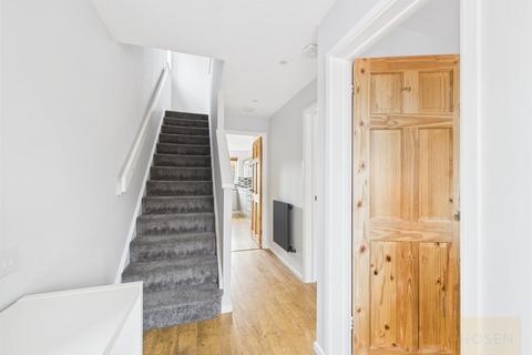 4 bedroom detached house for sale, Armada Close, Gloucester