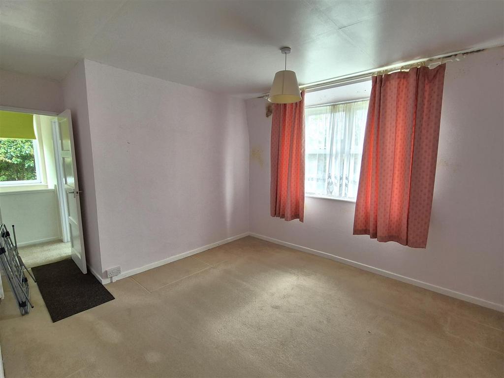 Front double bedroom