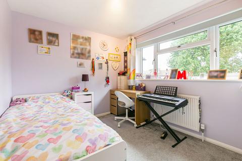 10 Durleston Park Drive, Bookham, Leatherhead, KT23 4AJ