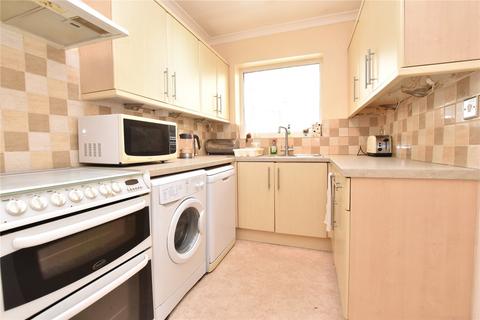 2 bedroom bungalow for sale, Knightsway, Leeds, West Yorkshire