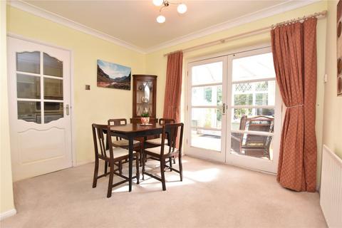 2 bedroom bungalow for sale, Knightsway, Leeds, West Yorkshire