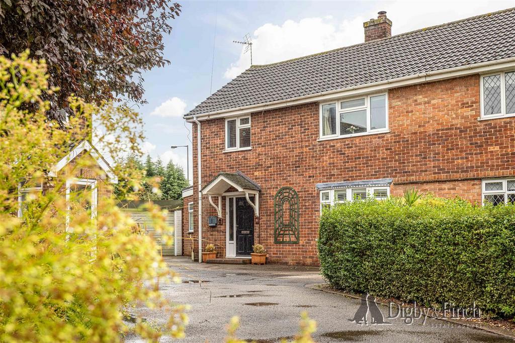 8 Yonge Close, Radcliffe, NG12 2 EE-4watermarked.jp