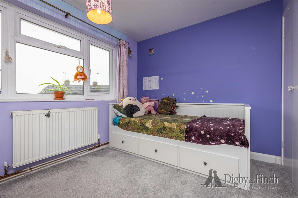8 Yonge Close, Radcliffe, NG12 2 EE-21watermarked.j