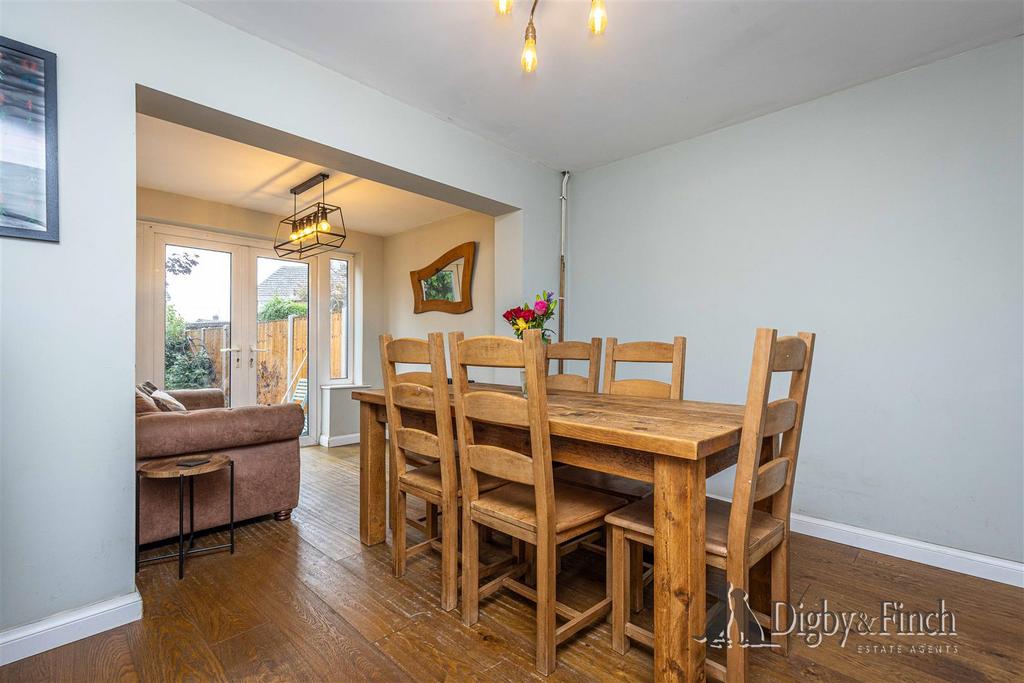 8 Yonge Close, Radcliffe, NG12 2 EE-14watermarked.j