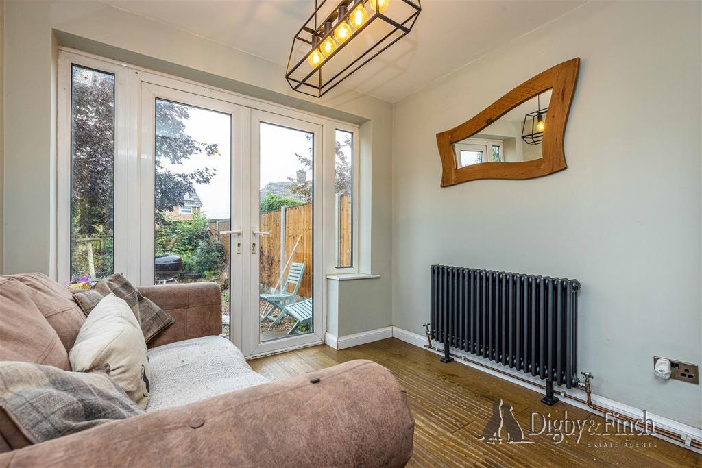 8 Yonge Close, Radcliffe, NG12 2 EE-13watermarked.j