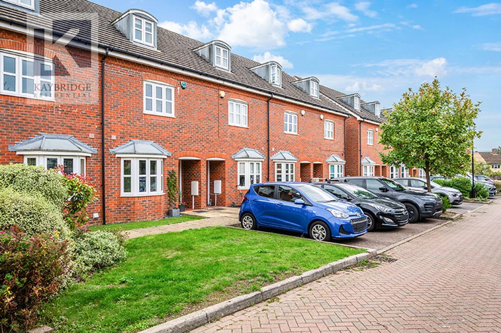 Silvergate Ruxley Lane, Epsom - KT19 9 GZ