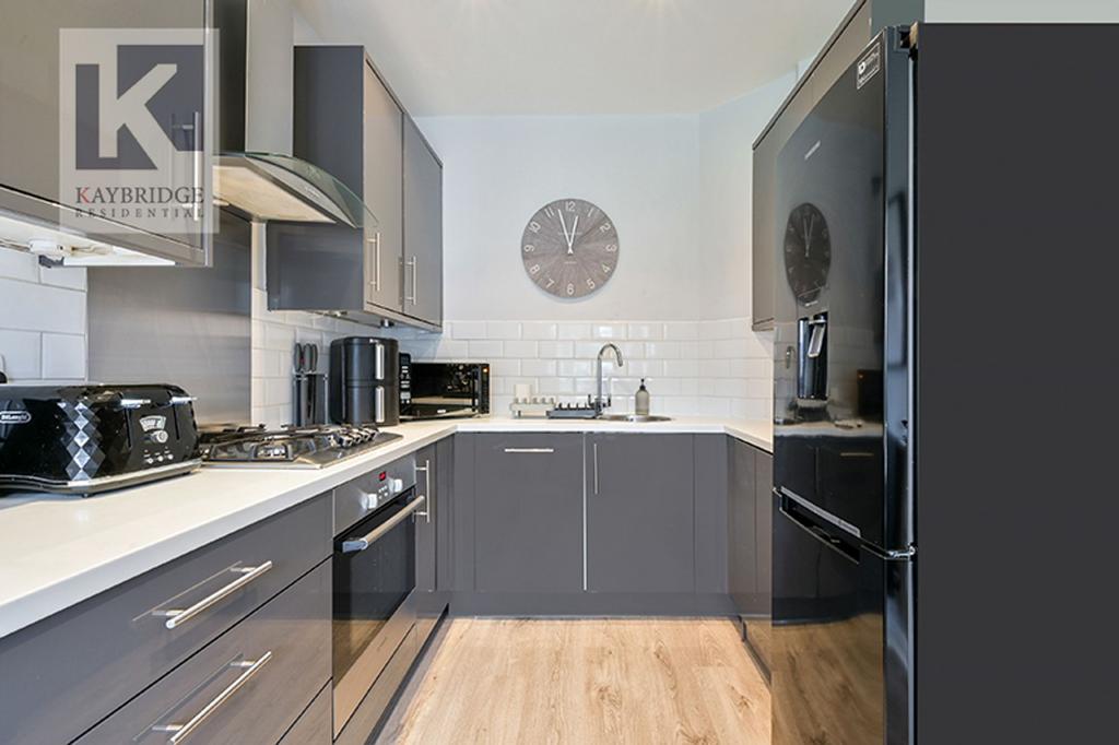 Silvergate Ruxley Lane, Epsom - KT19 9 GZ
