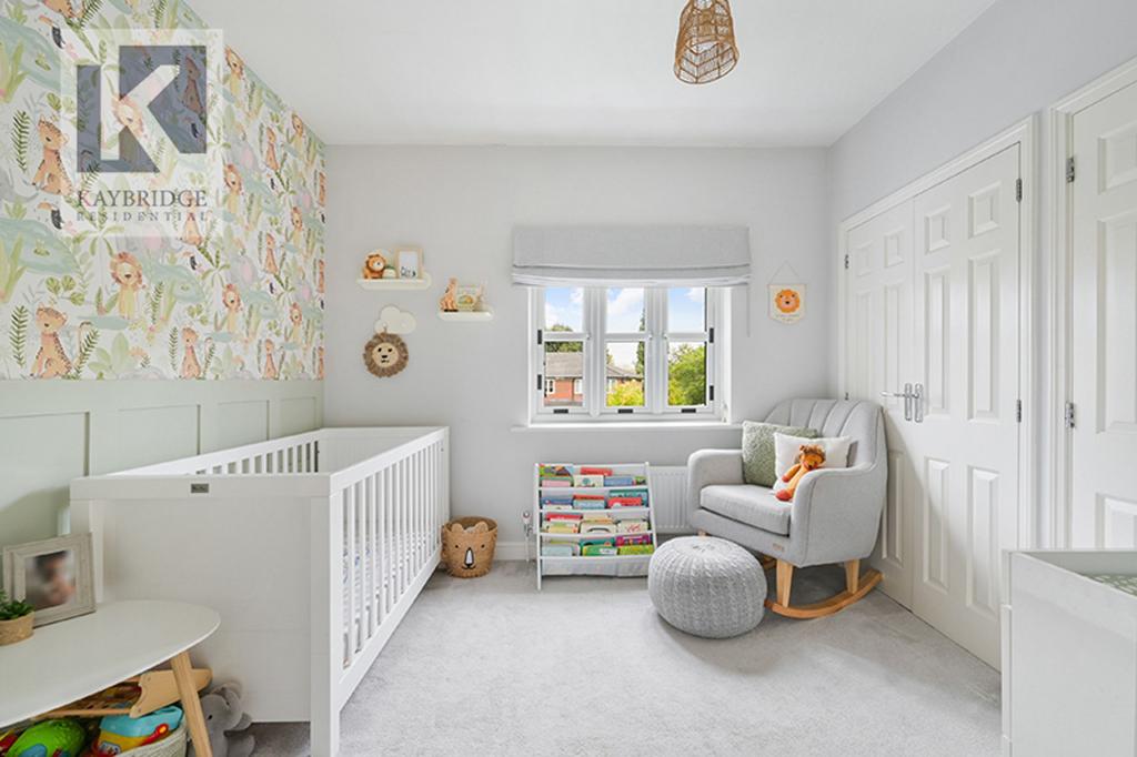 Silvergate Ruxley Lane, Epsom - KT19 9 GZ
