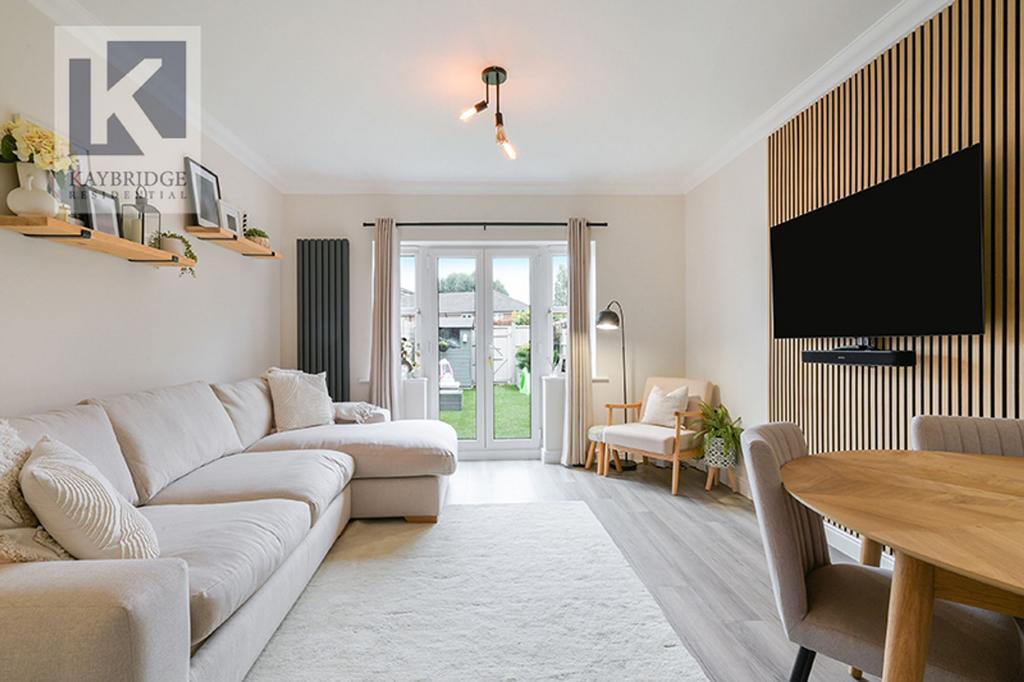 Silvergate Ruxley Lane, Epsom - KT19 9 GZ