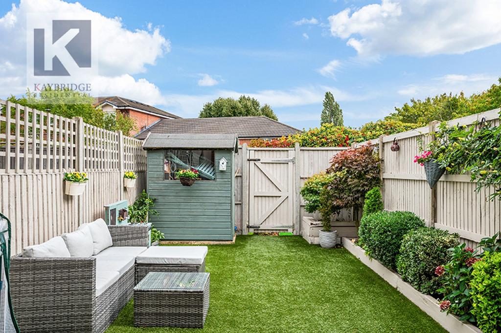 Silvergate Ruxley Lane, Epsom - KT19 9 GZ