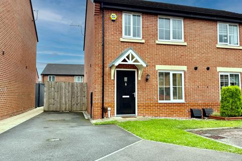2 bedroom semi-detached house to rent, Oxbridge Road, Preston PR4