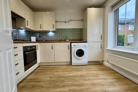 2 bedroom semi-detached house to rent, Oxbridge Road, Preston PR4