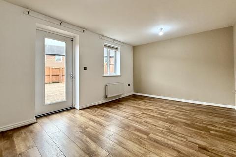 2 bedroom semi-detached house to rent, Oxbridge Road, Preston PR4